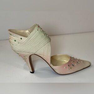 Just The Right Shoe “Spring Raine” Item 25073 - Mini Figurine. Vintage 1999